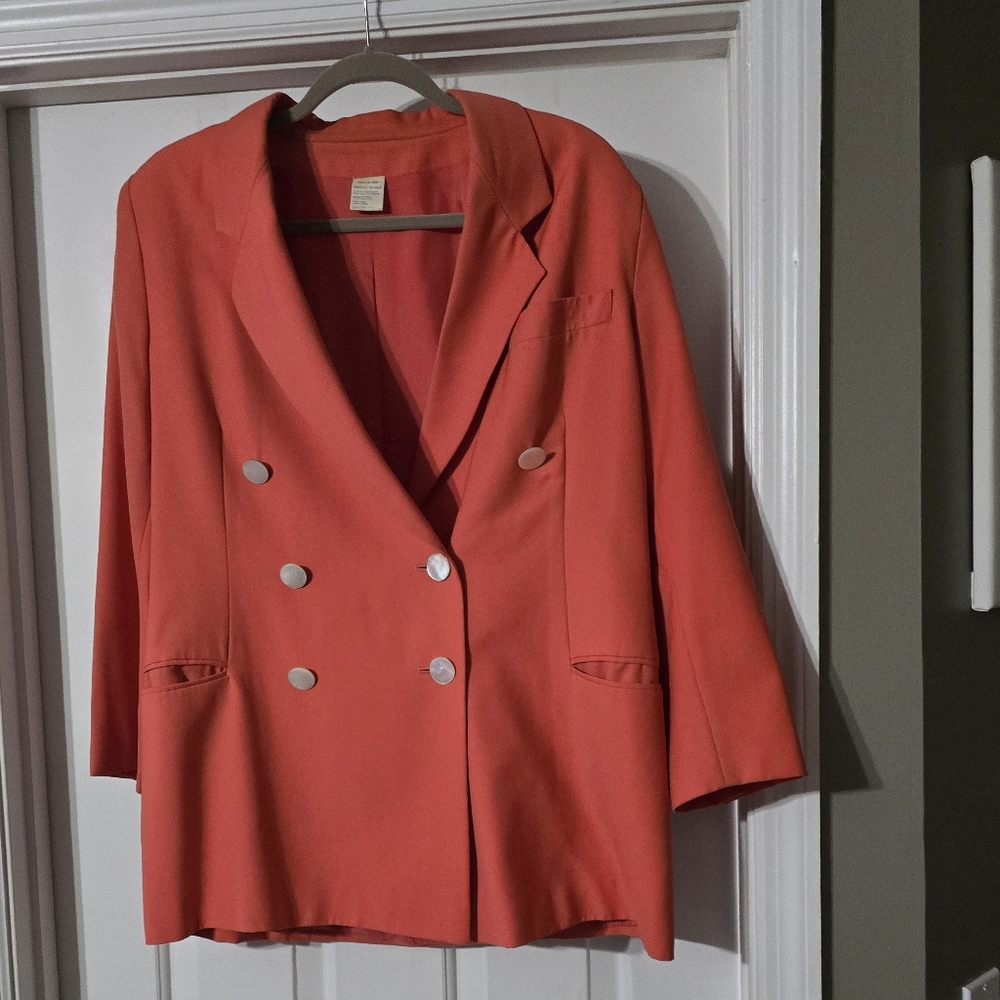 Vintage Italian Made Women's Double-Breasted Coral Blazer